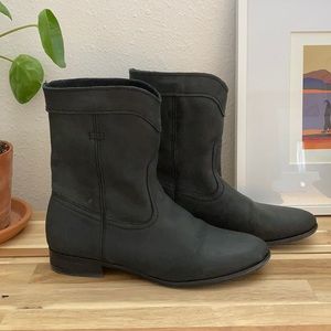 Frye Cara Roper Short Boots in Black